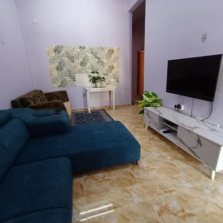 Homestay Lestari Klia Sepang Exterior foto