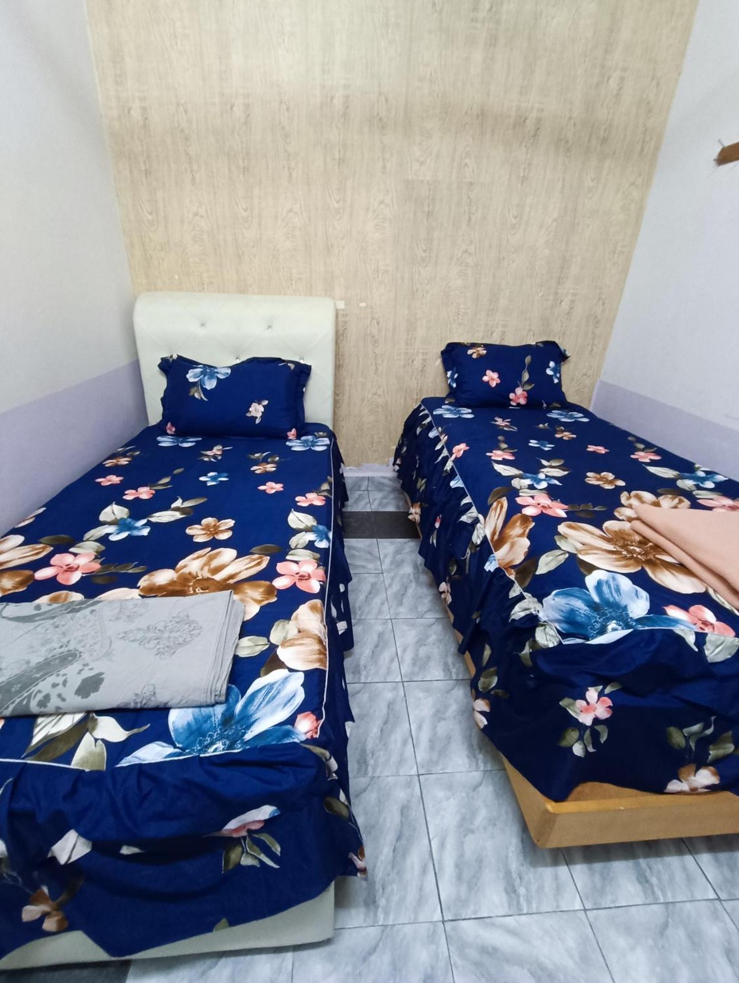 Homestay Lestari Klia Sepang Exterior foto