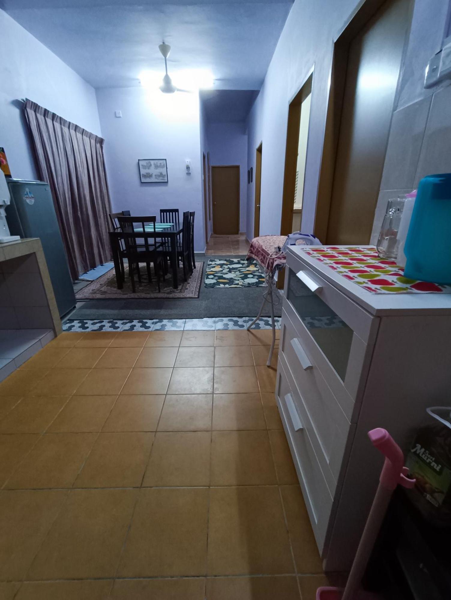 Homestay Lestari Klia Sepang Exterior foto